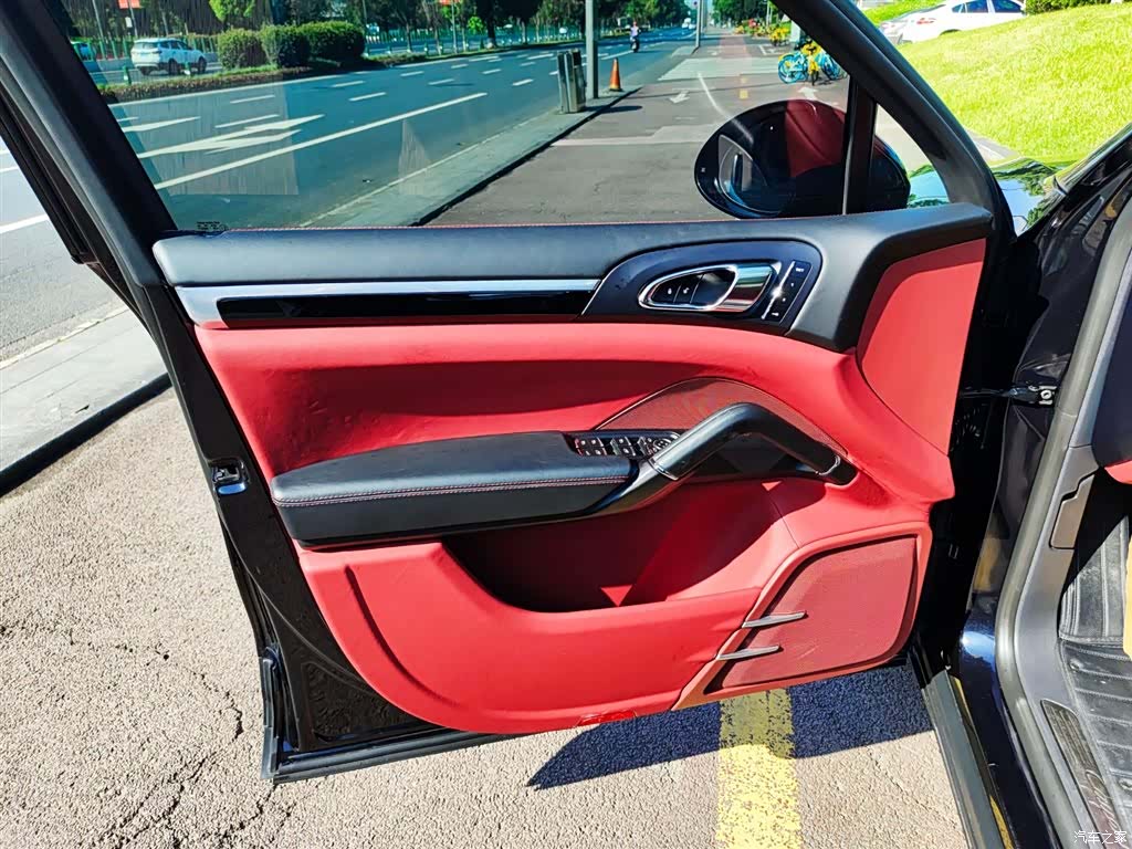 Porsche Cayenne, 2017 6