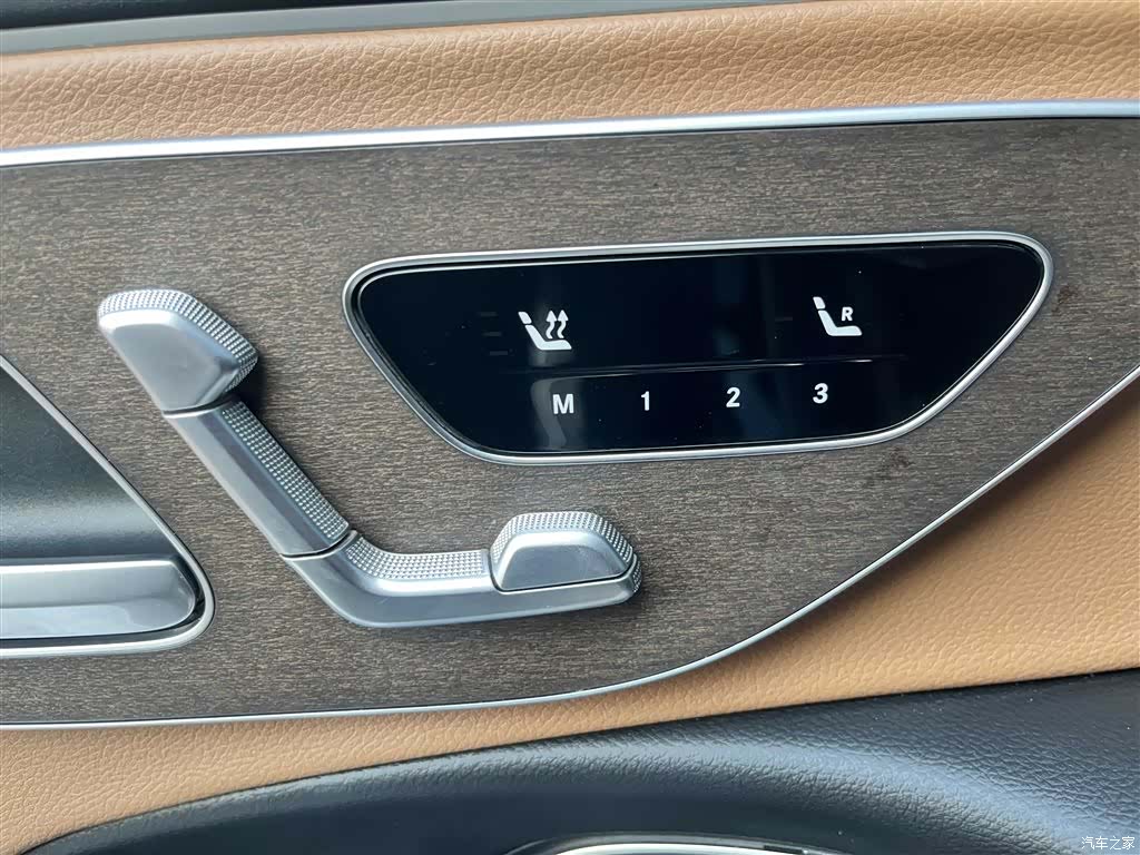 Mercedes-Benz E-Class, 2024 9