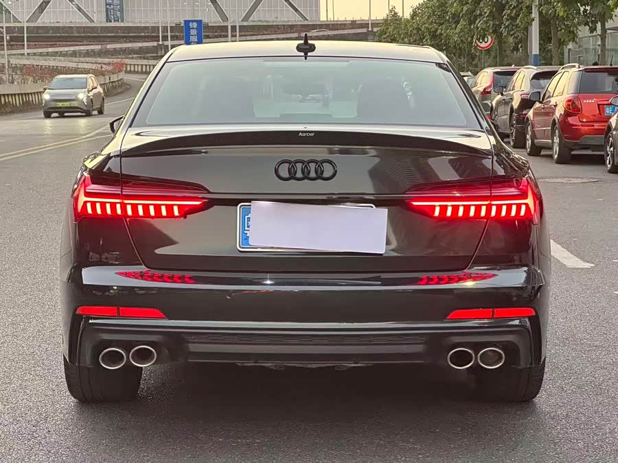 Audi A6L 2020, фото 20