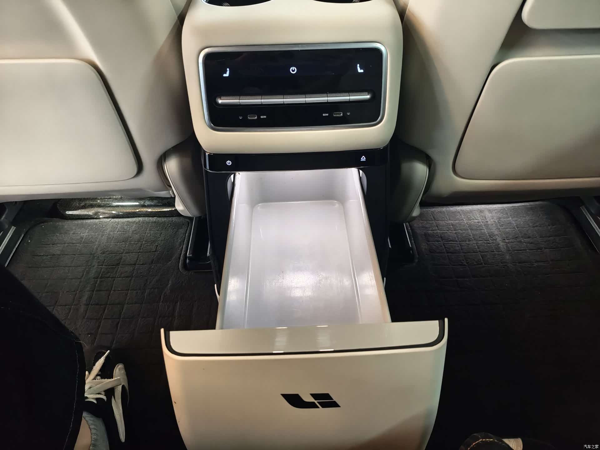 Li Auto L9, 2023 8