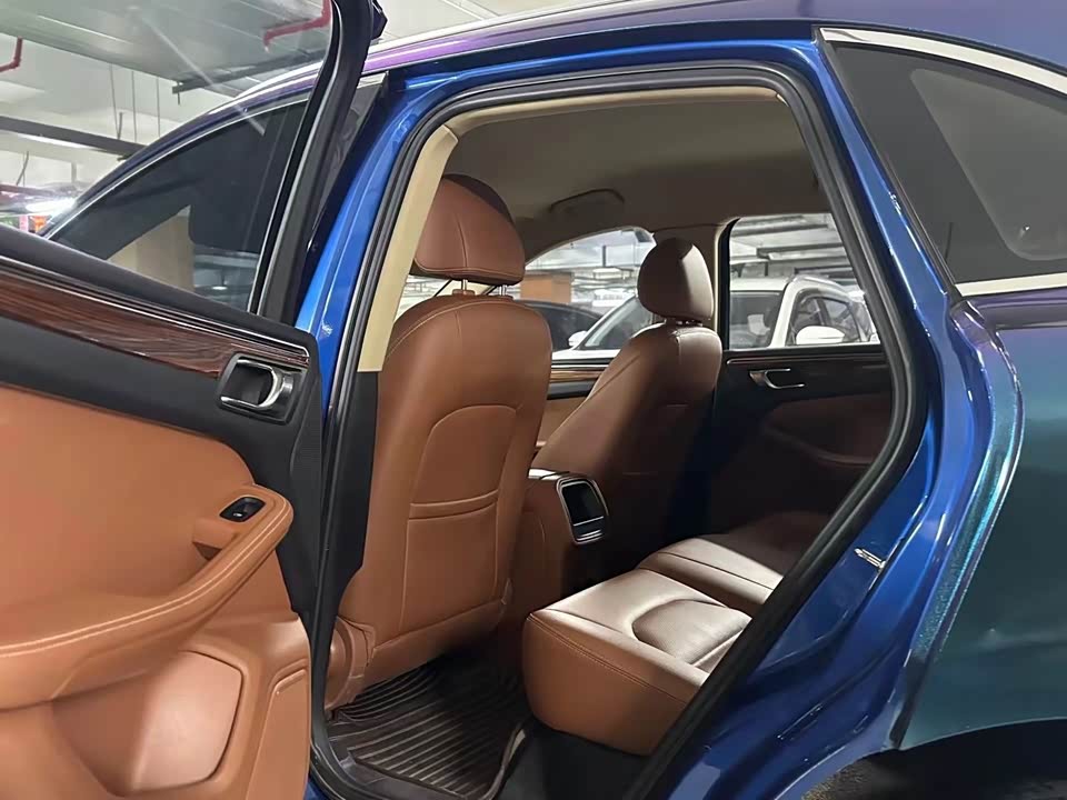Zotye SR9 Zotye SR9