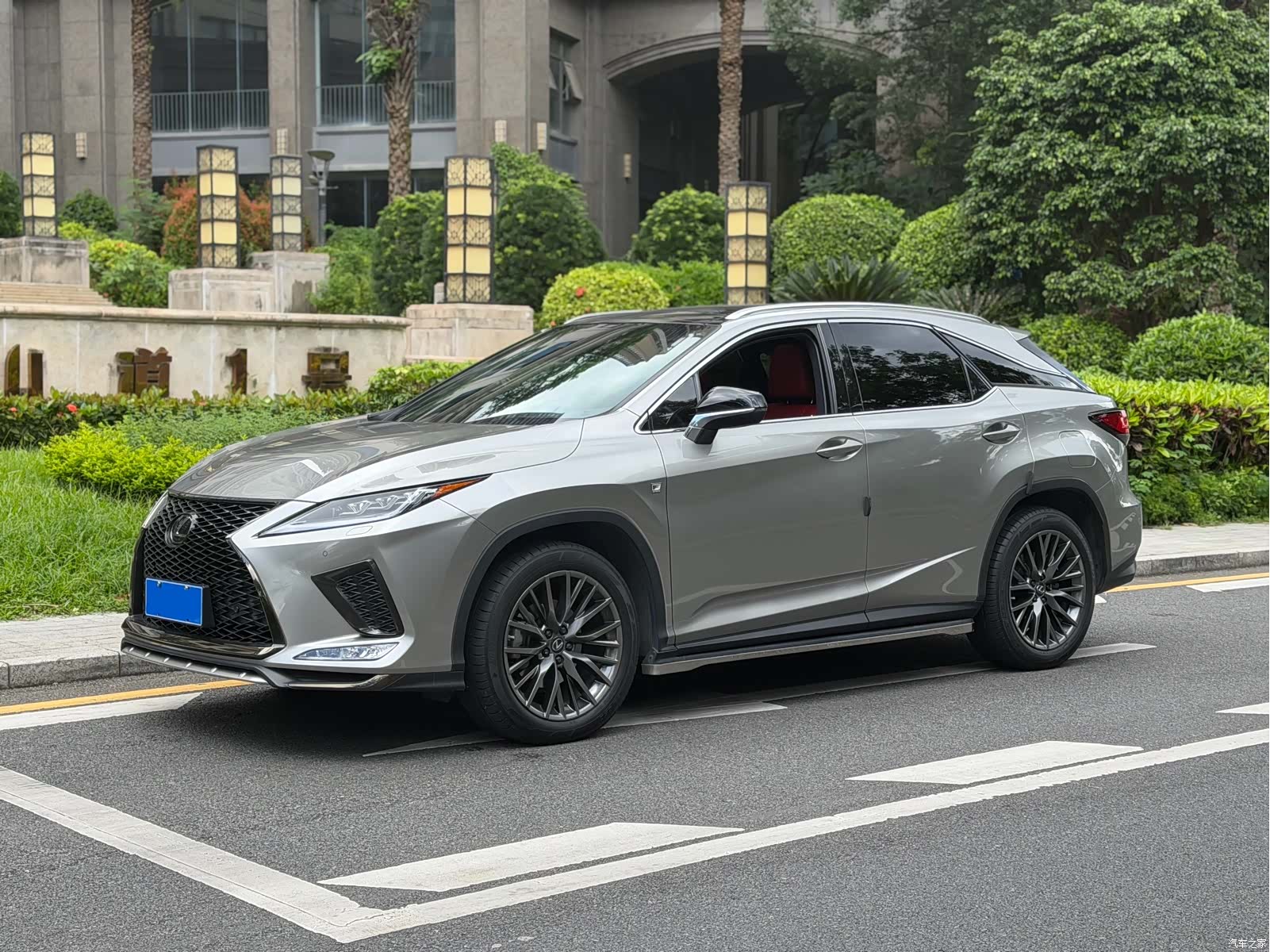 Lexus RX, 2020 1