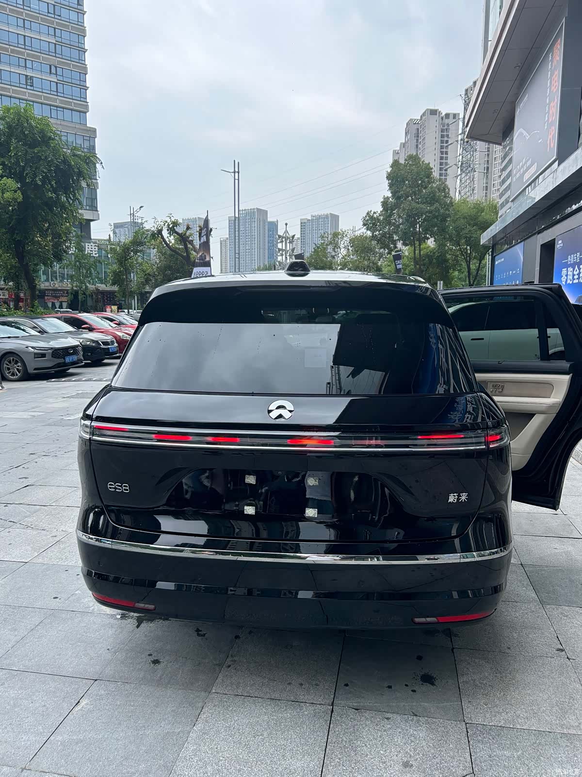 NIO ES8, 2026 4