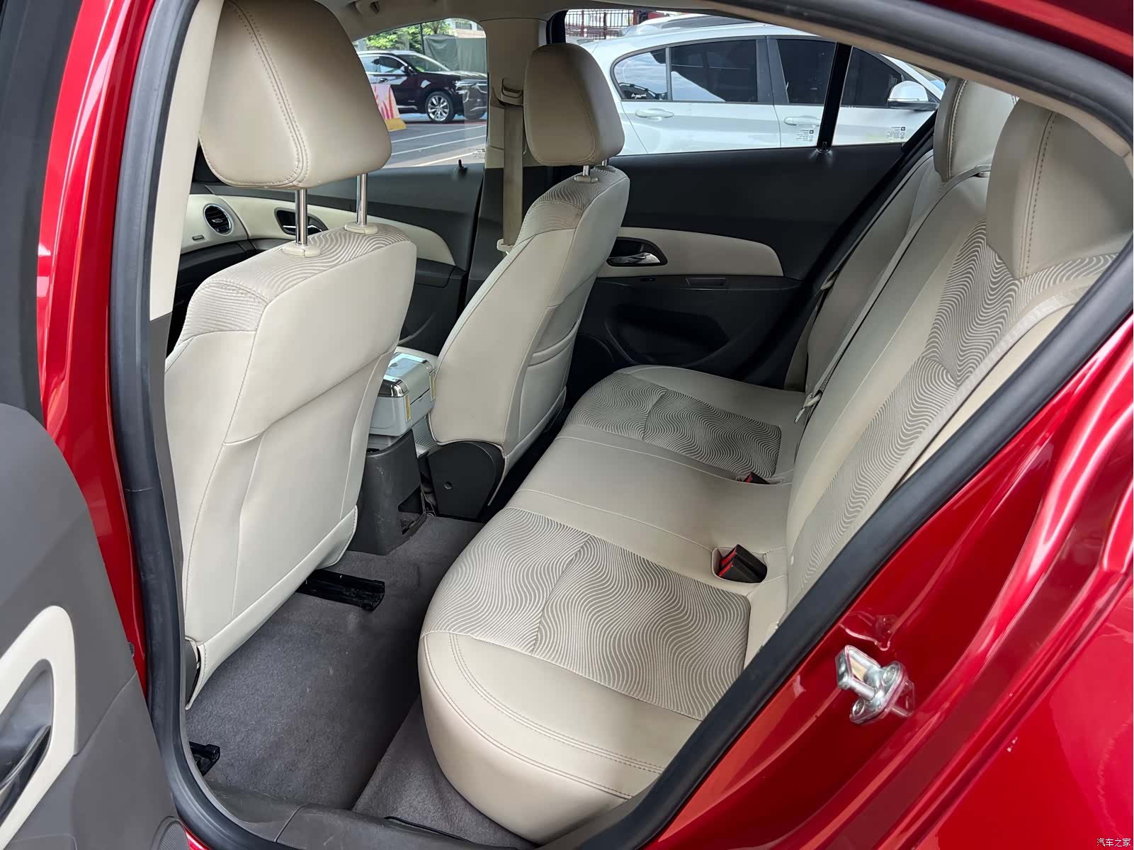 Chevrolet SE, 2015 13