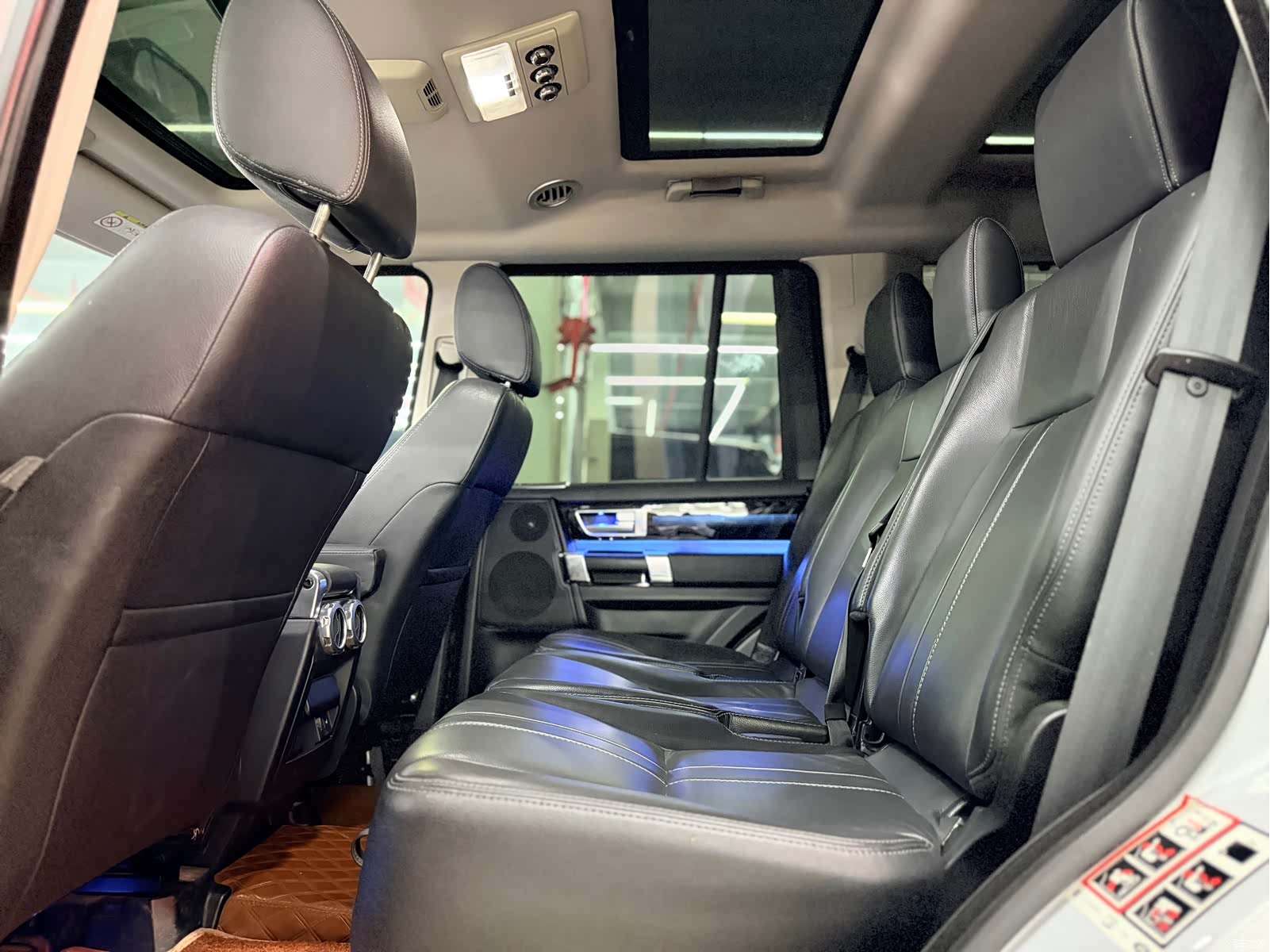 Land Rover Discovery, 2015 все фото