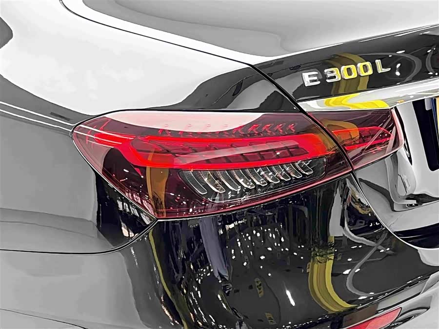 Mercedes-Benz E-Class 2021, фото 14