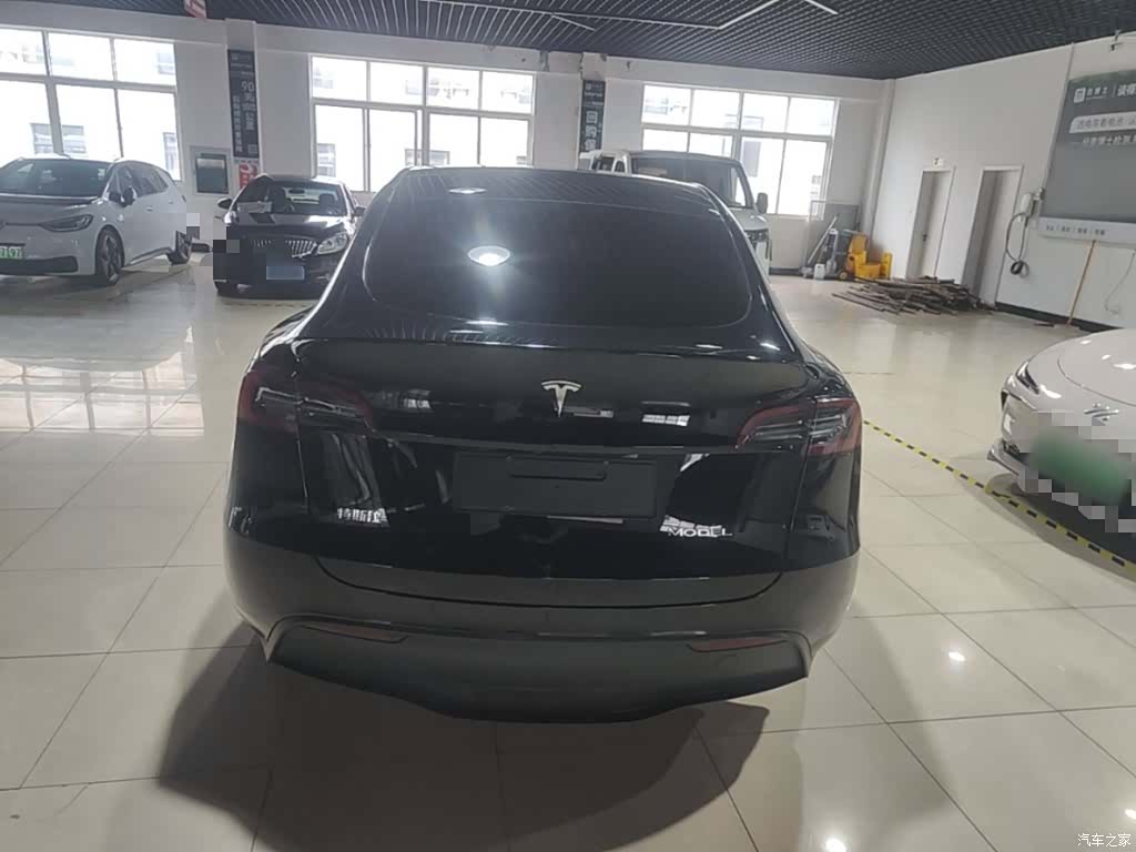 Tesla Model Y, 2023 6