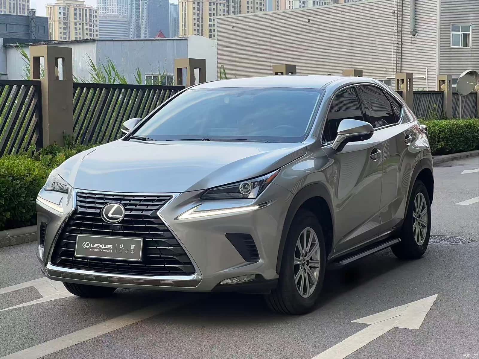 Lexus NX, 2021 1