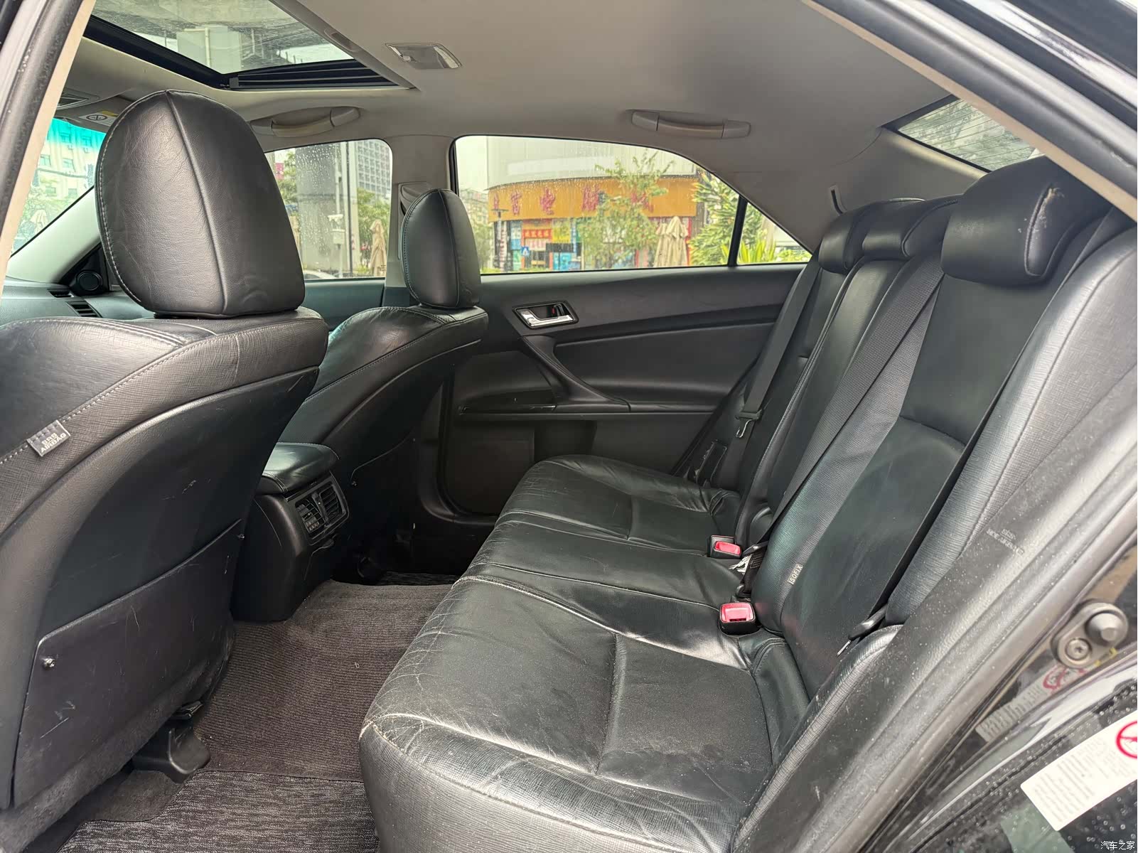 Toyota 2.5V, 2012 10