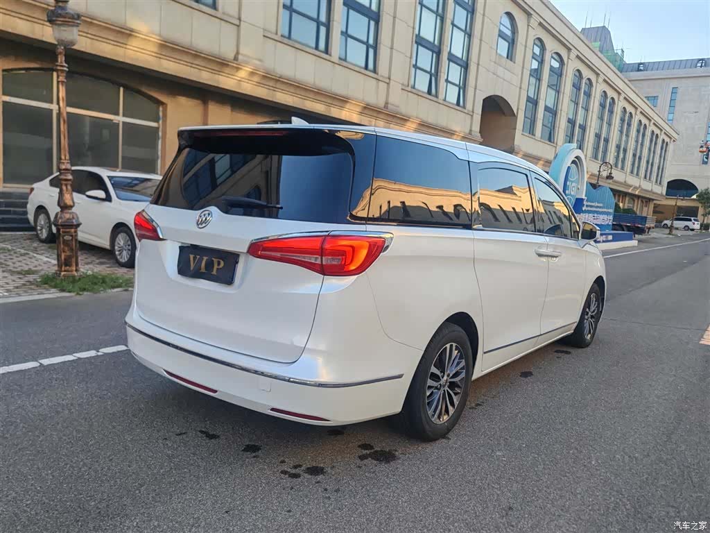 Buick GL8, 2017 12