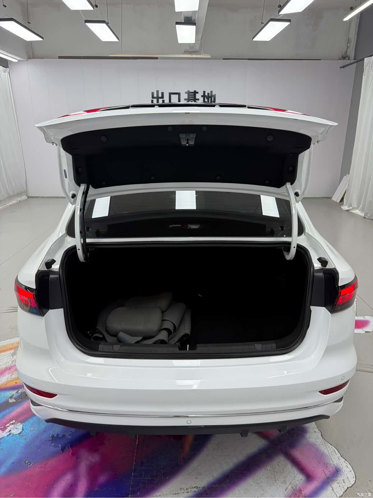 Geely Emgrand, 2022 18