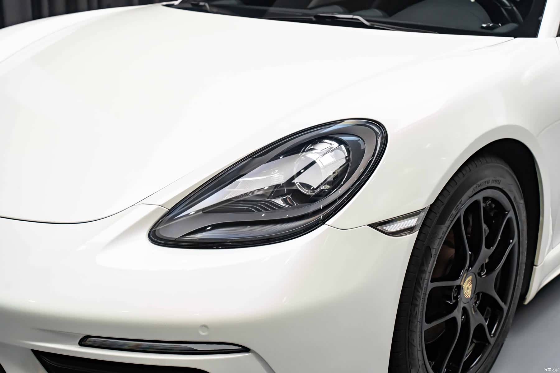 Cayman718 Cayman, 2017 4