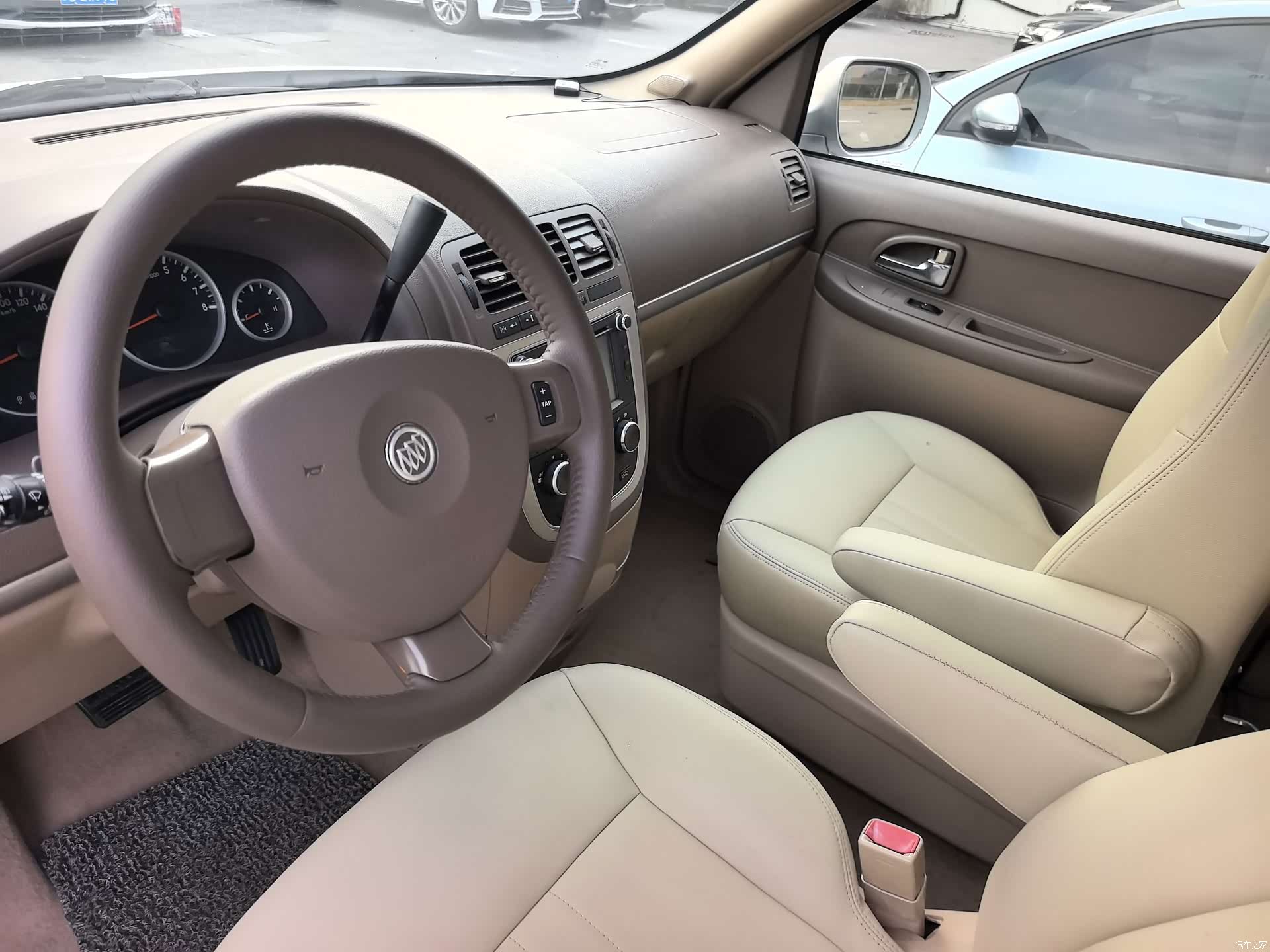 Buick GL8, 2013 19