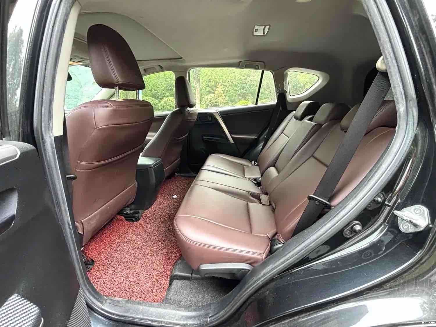 Toyota RAV4, 2014 6