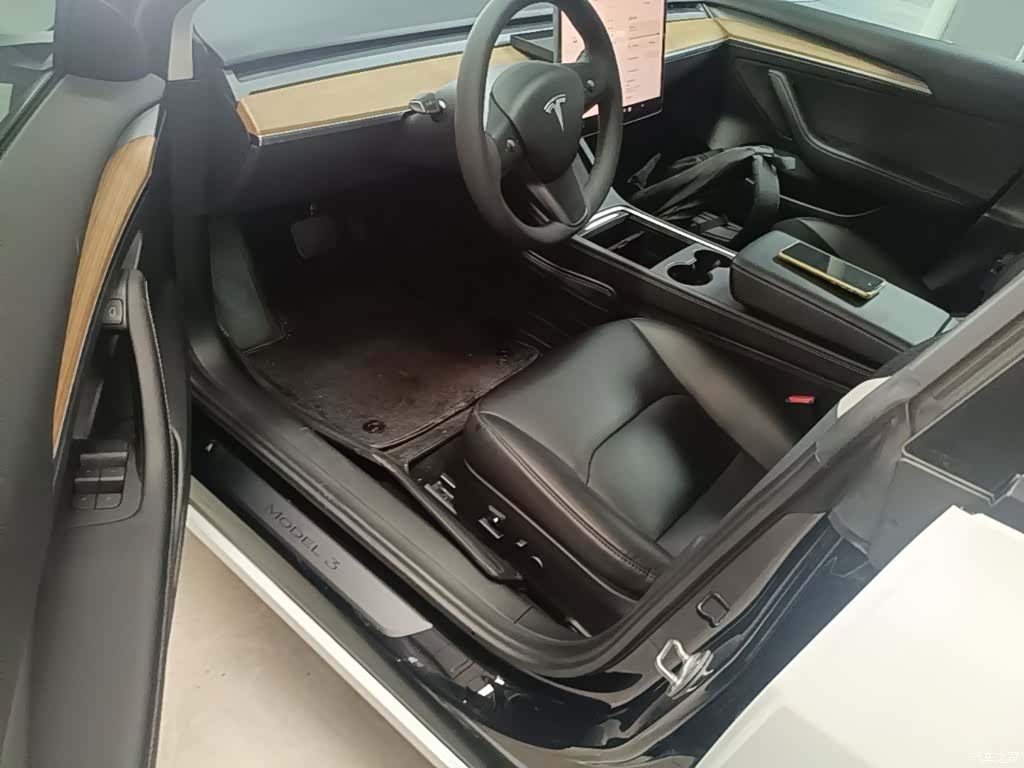 Tesla Model 3, 2022 16