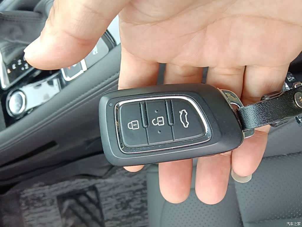 DongFeng AX7, 2019 9