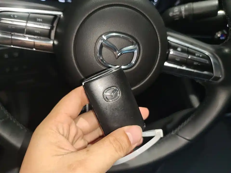 Mazda 3 Angkesaila