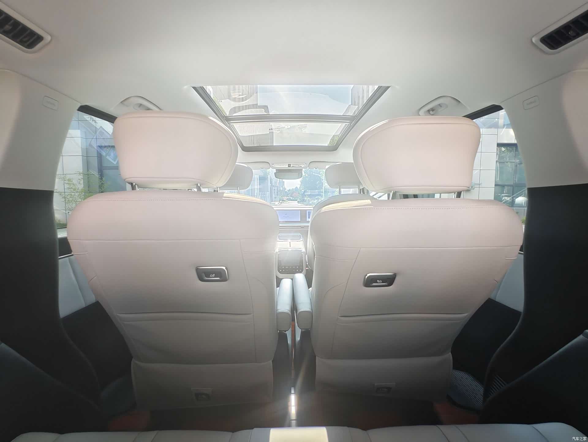 Maxus 7, 2024 16