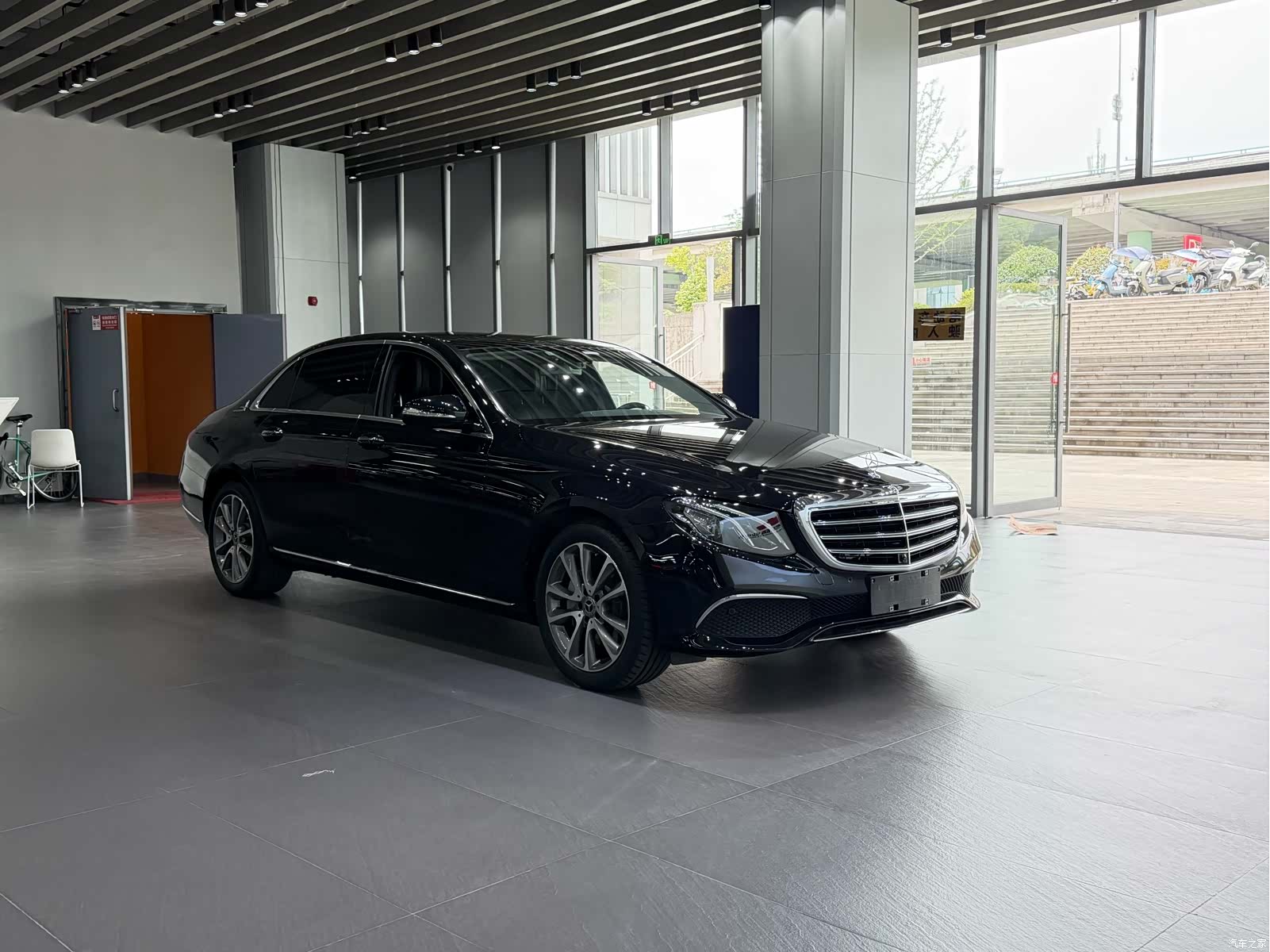 Mercedes-Benz E-Class, 2018 3