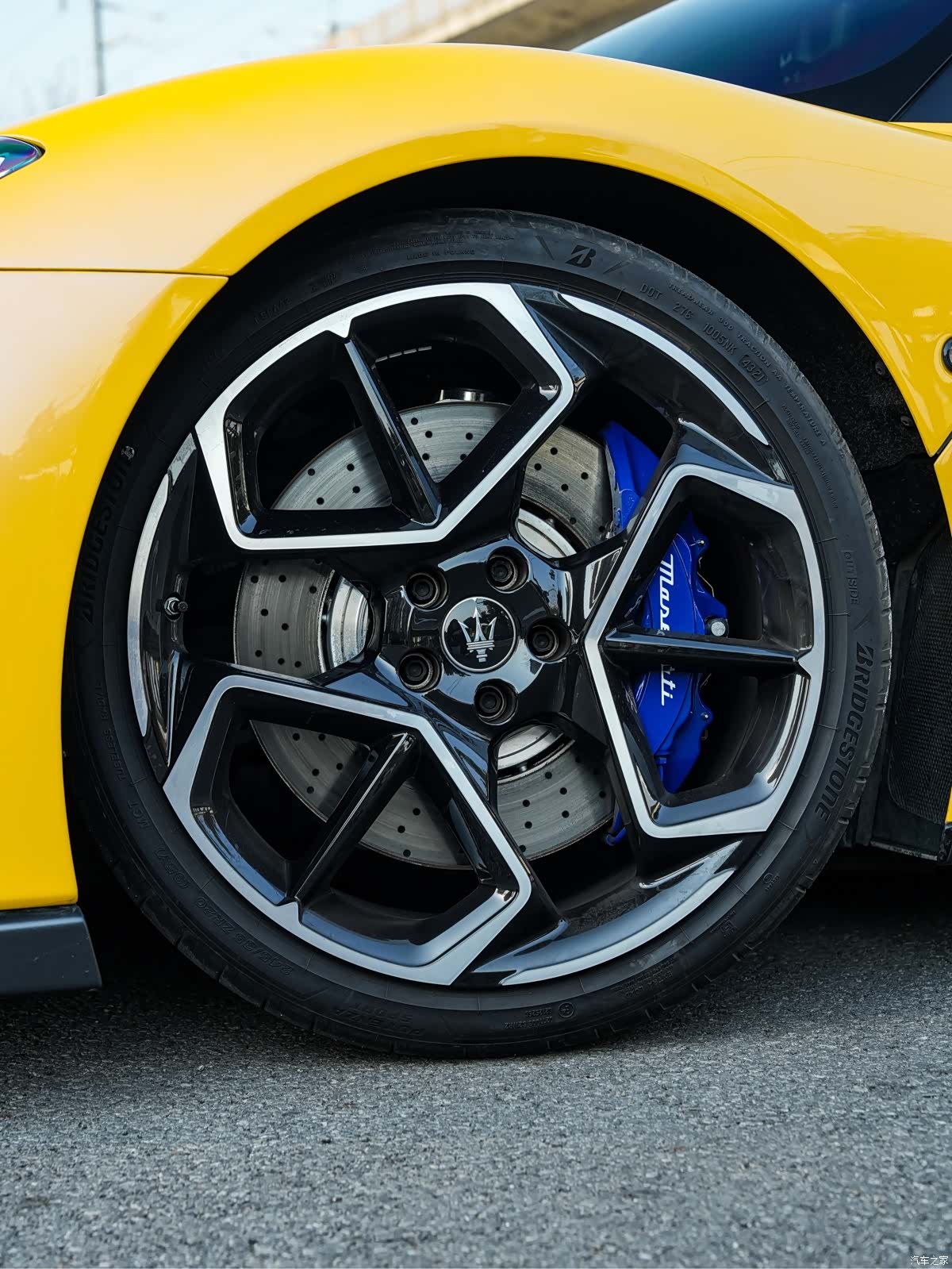 Maserati MC20, 2022 10