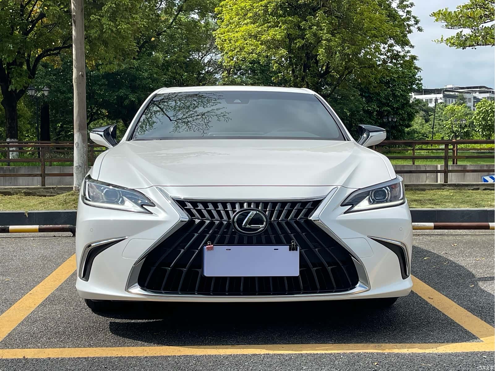 Lexus ES, 2024 2