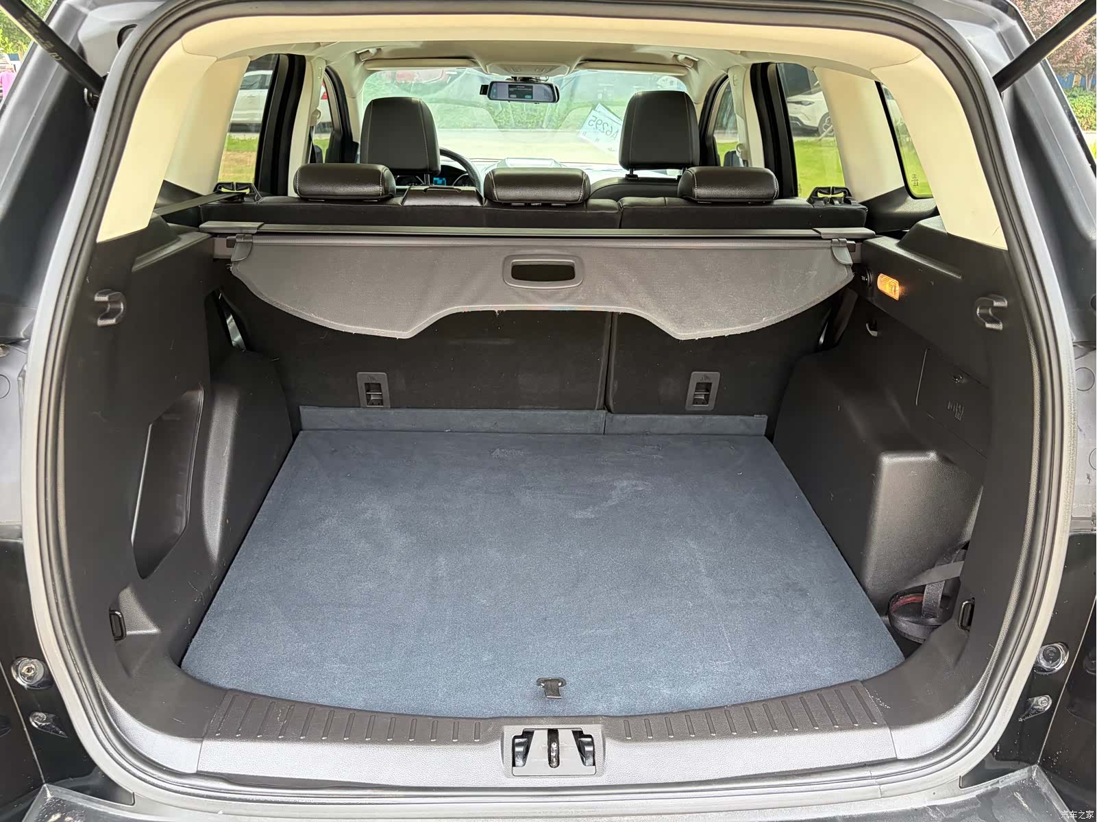 Ford Kuga, 2020 11
