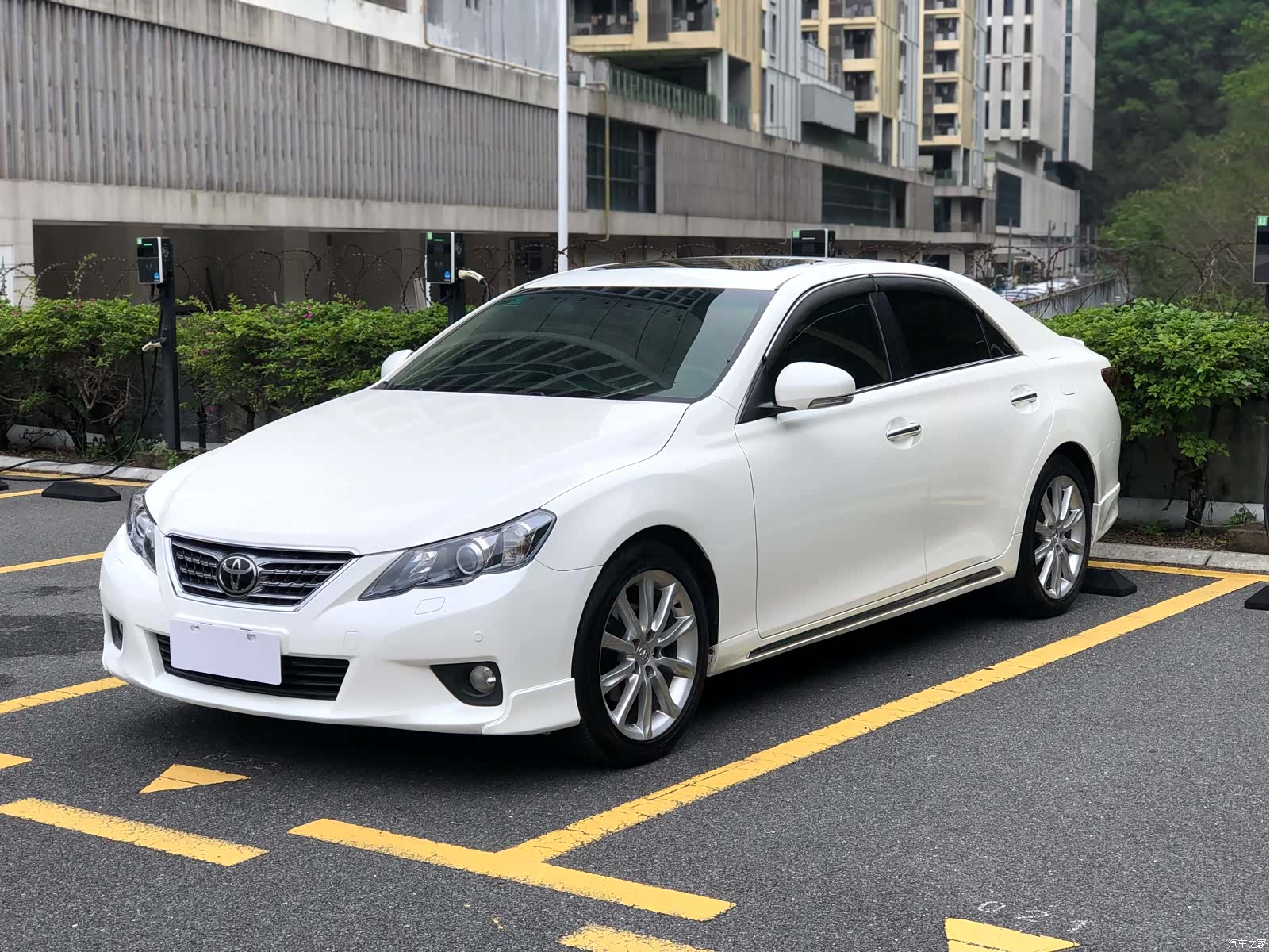 Toyota 3.0V, 2010 1