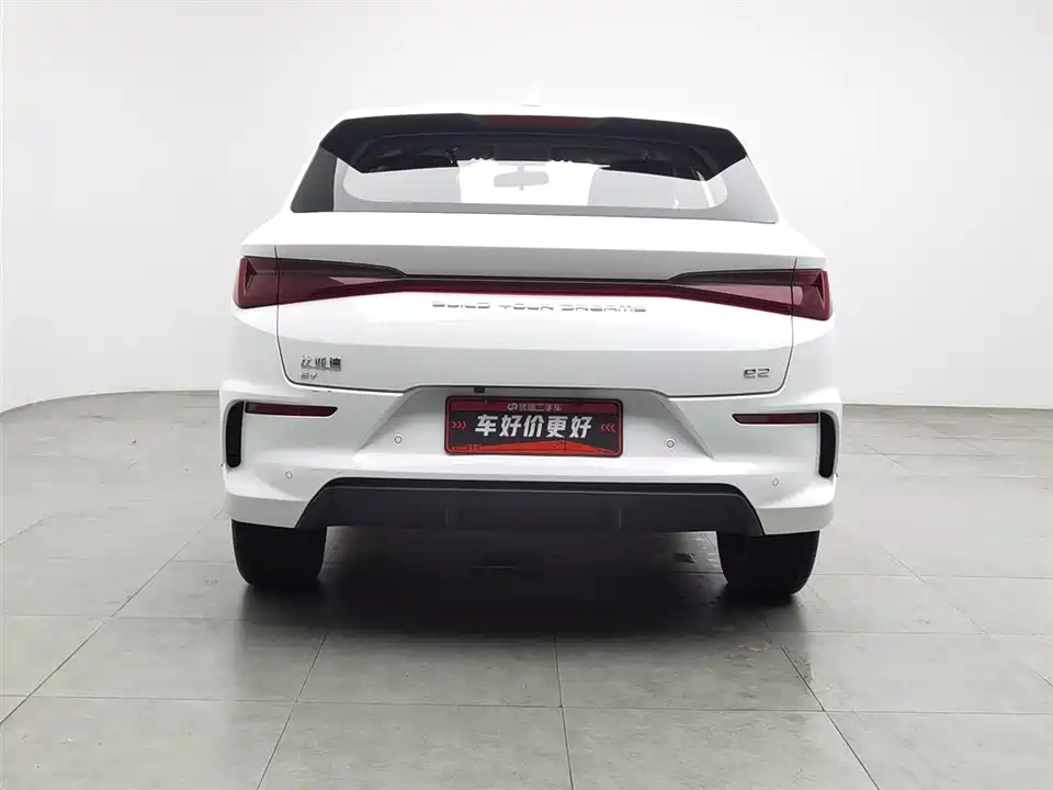 BYD e2