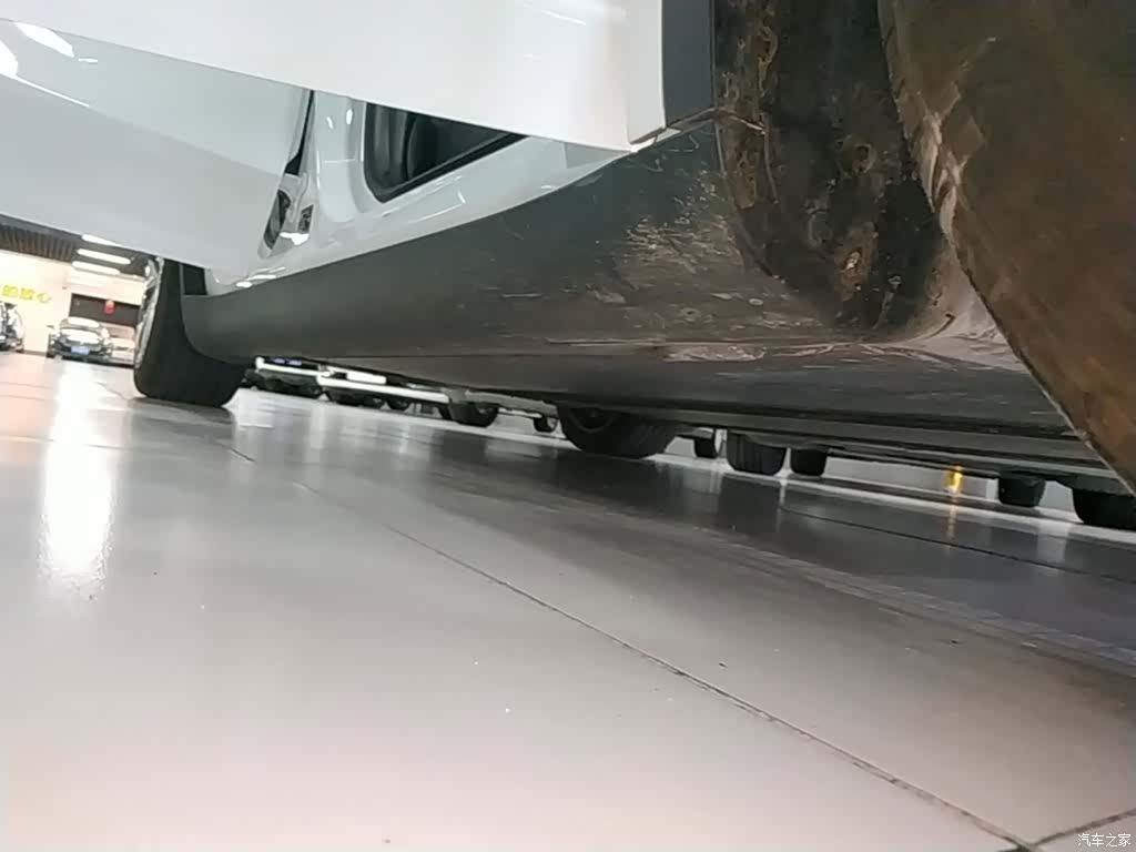Tesla Model Y, 2022 21