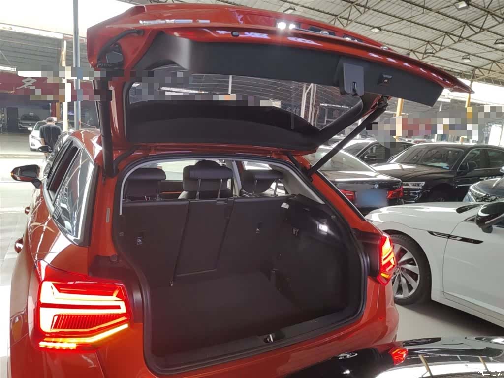Audi Q2L, 2020 19