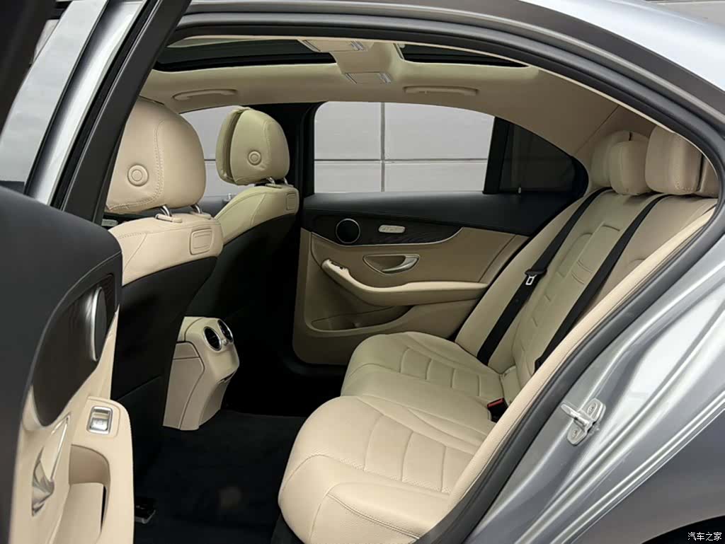Mercedes-Benz C-Class, 2016 13