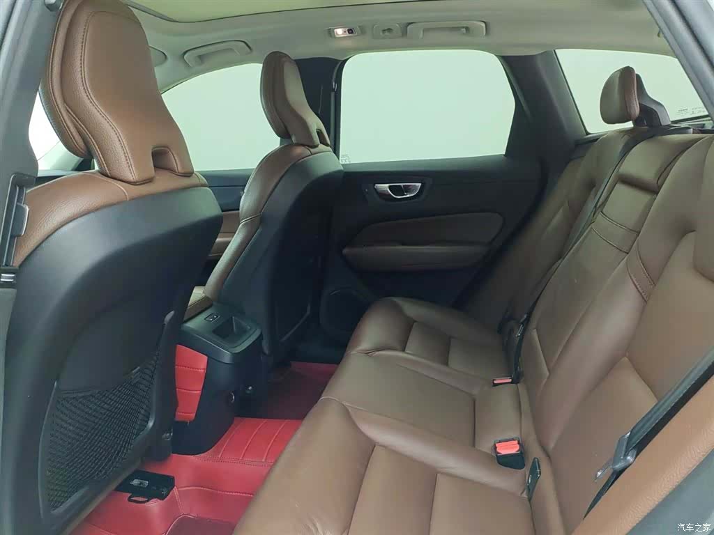 Volvo XC60, 2019 11
