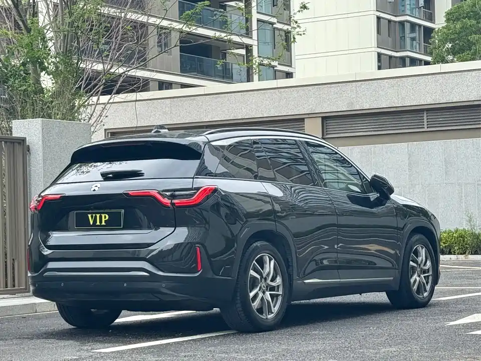 NIO ES6