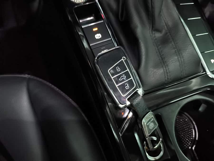 Volkswagen Passat 2023, фото 9