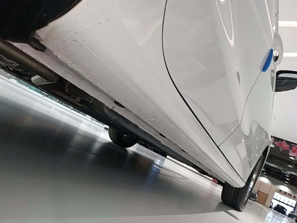 Geely Emgrand, 2026 21