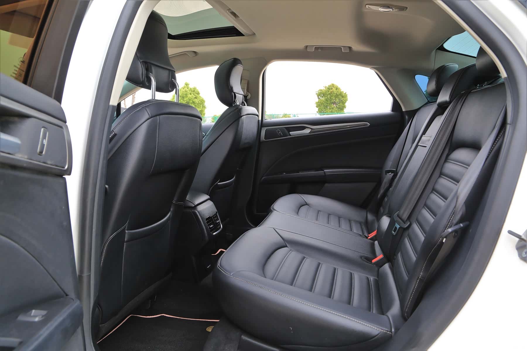 Ford Mondeo, 2018 15
