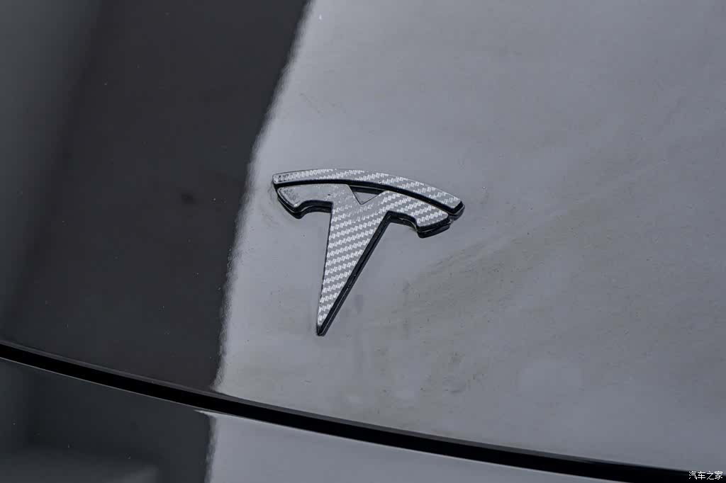 Tesla Model Y, 2024 11