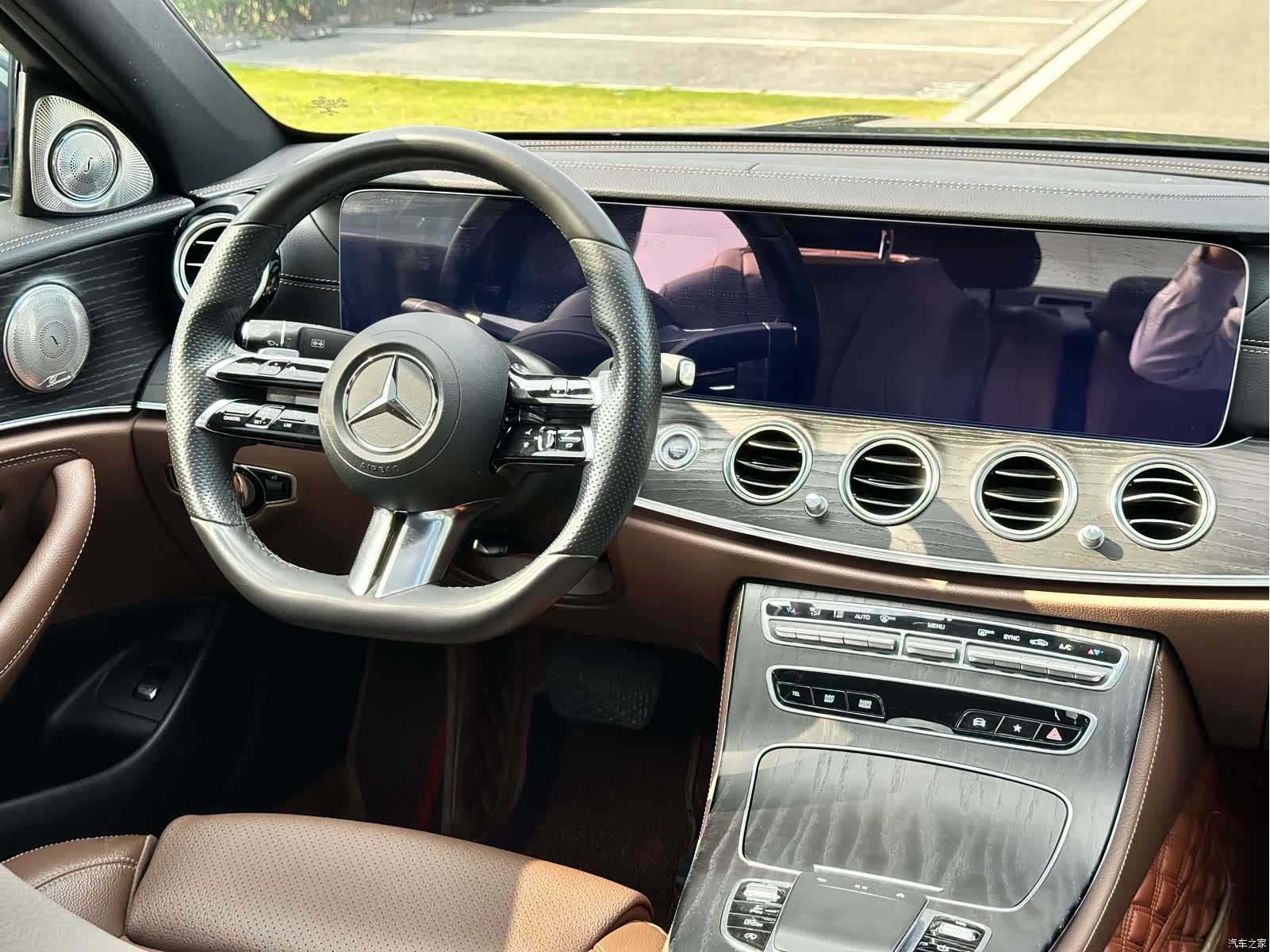 Mercedes-Benz E-Class, 2022 13