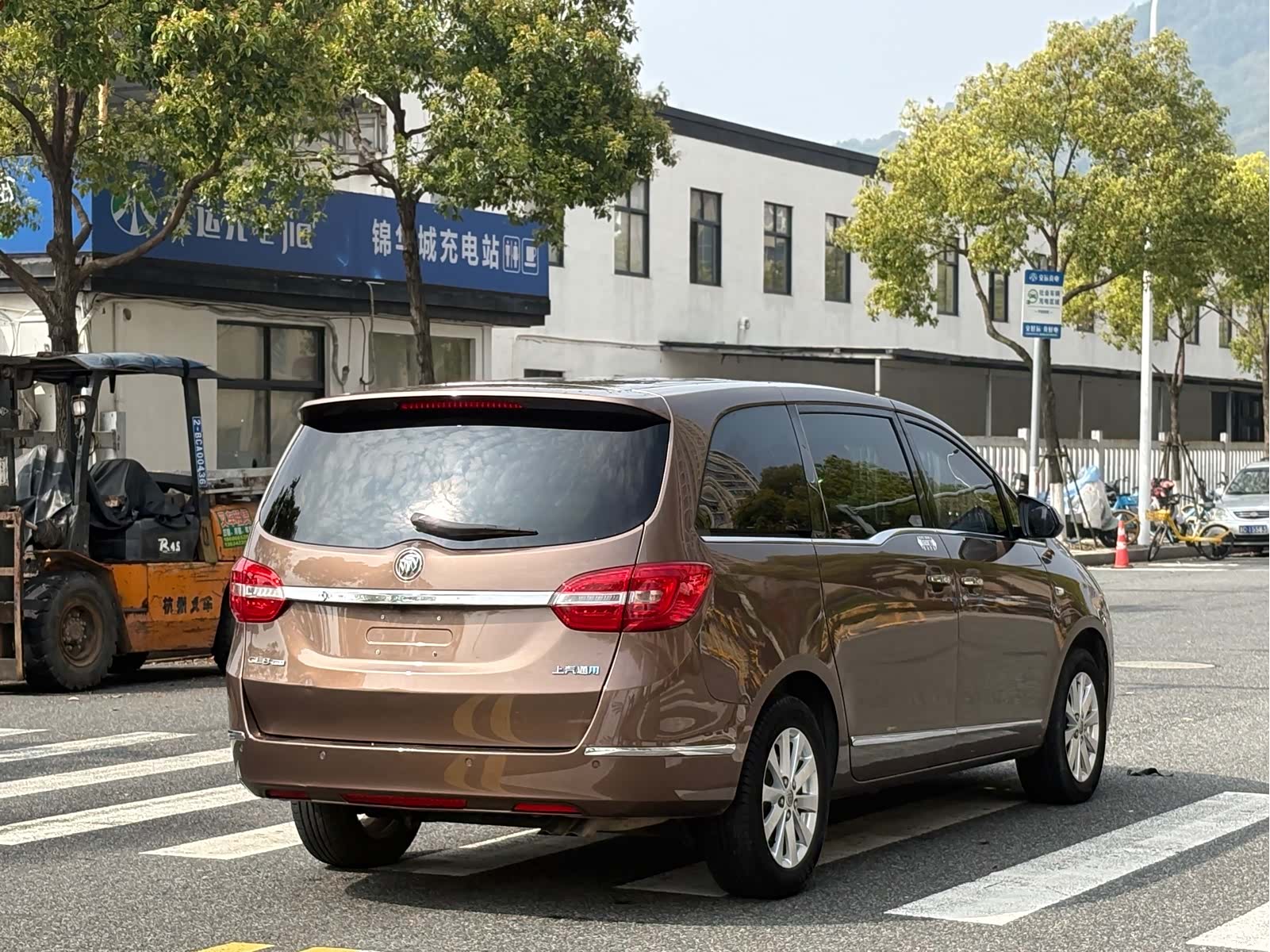 Buick GL8, 2019 15