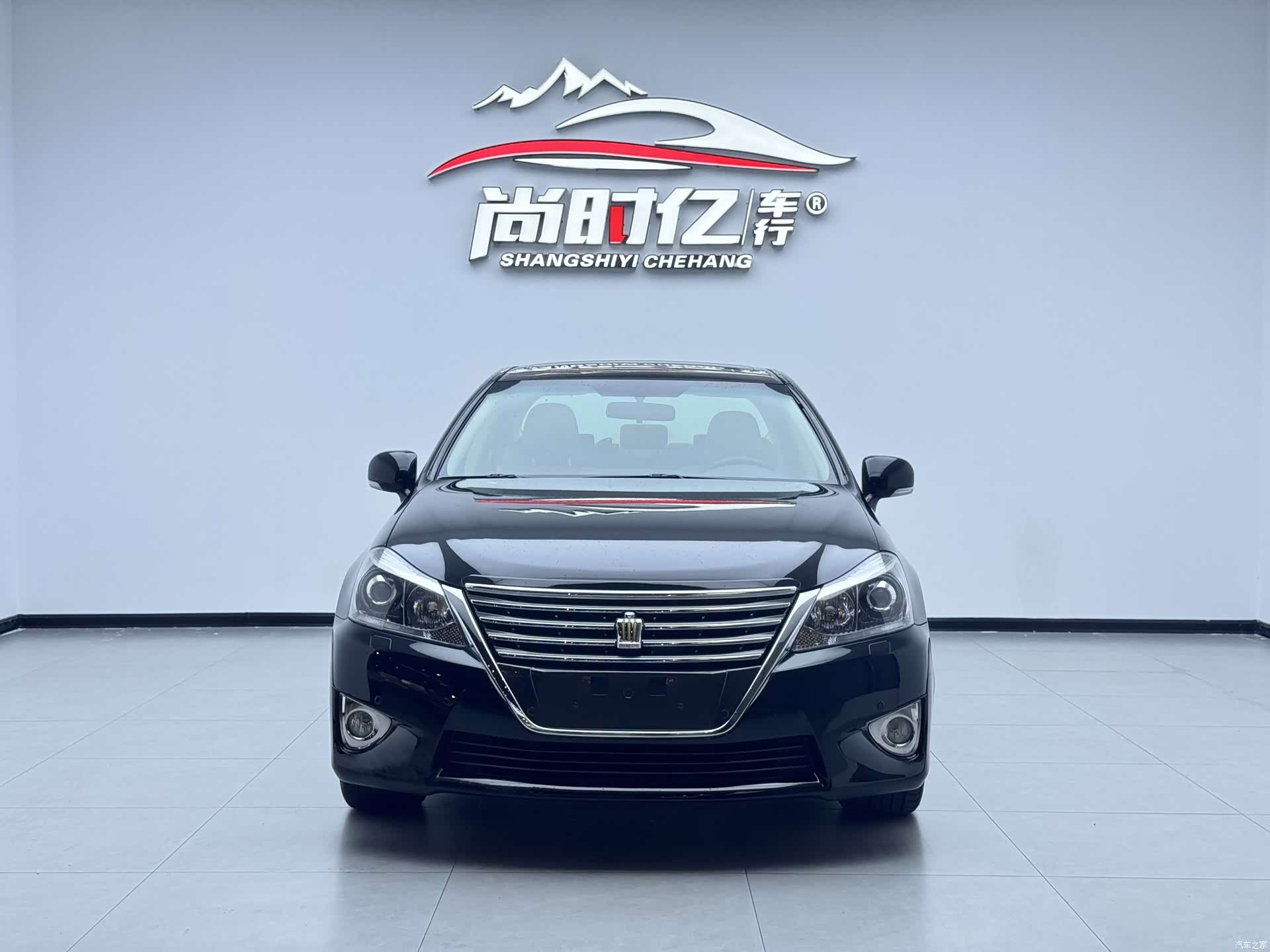 Toyota Crown, 2012 2