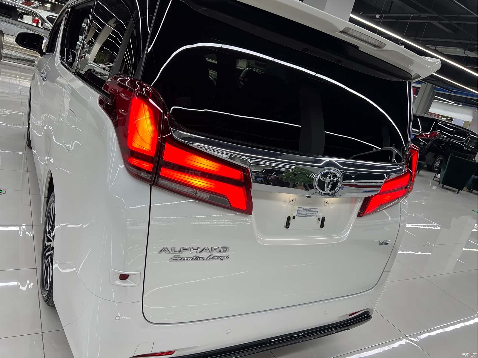 Toyota Alphard, 2018 7