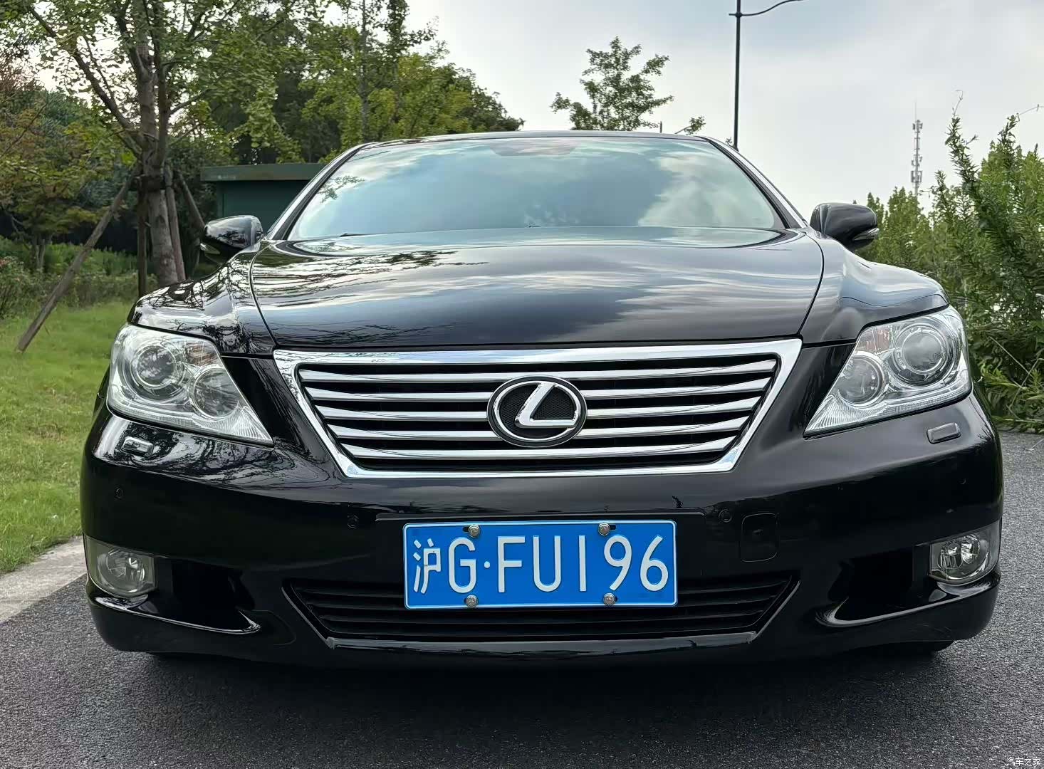 Lexus LS, 2011 3