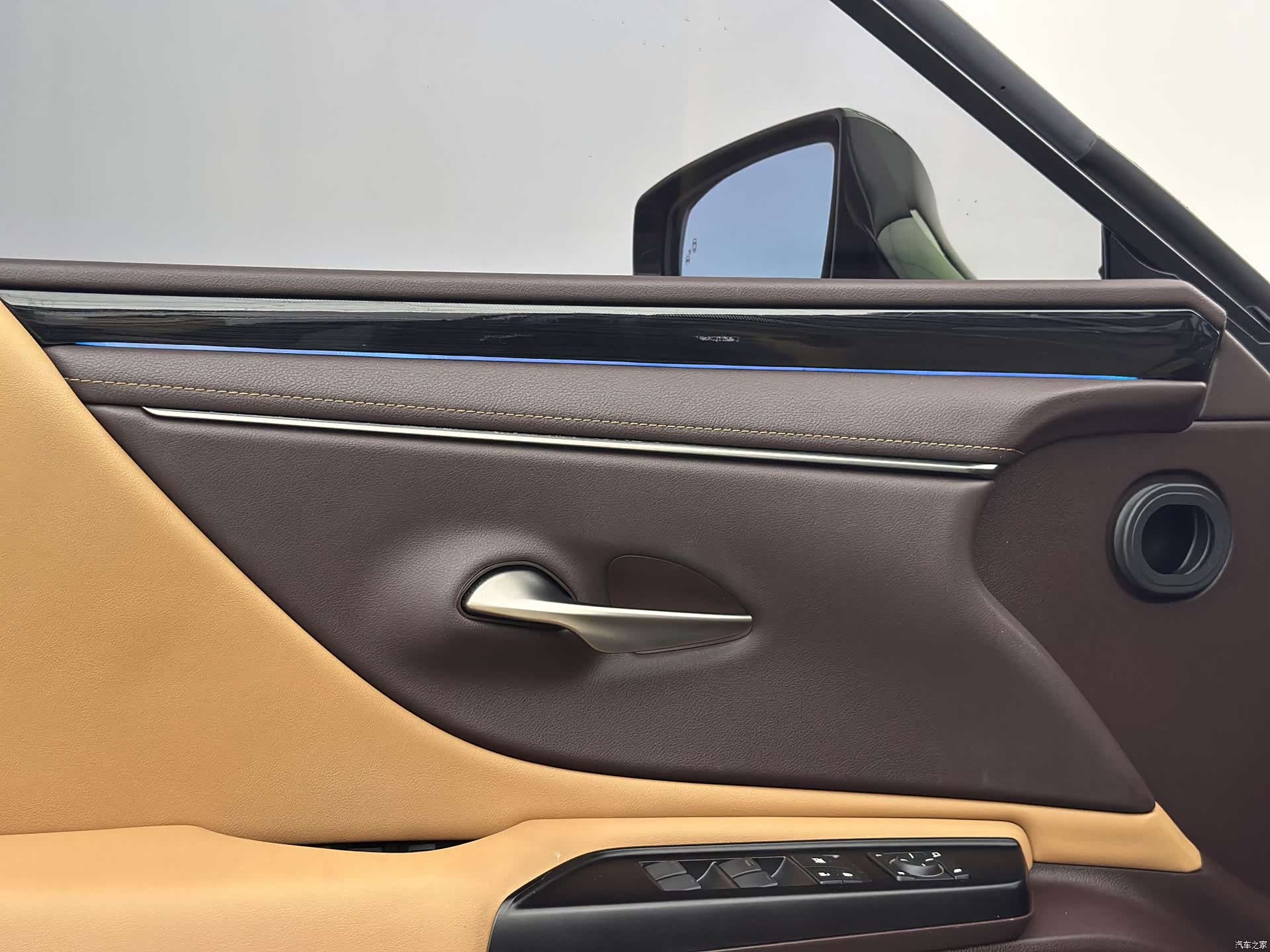 Lexus ES, 2020 13