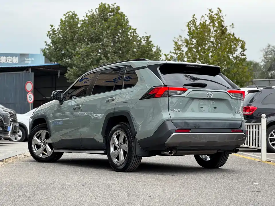 Toyota RAV4 Rongfang