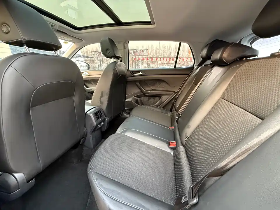 Volkswagen Exploring the shadow