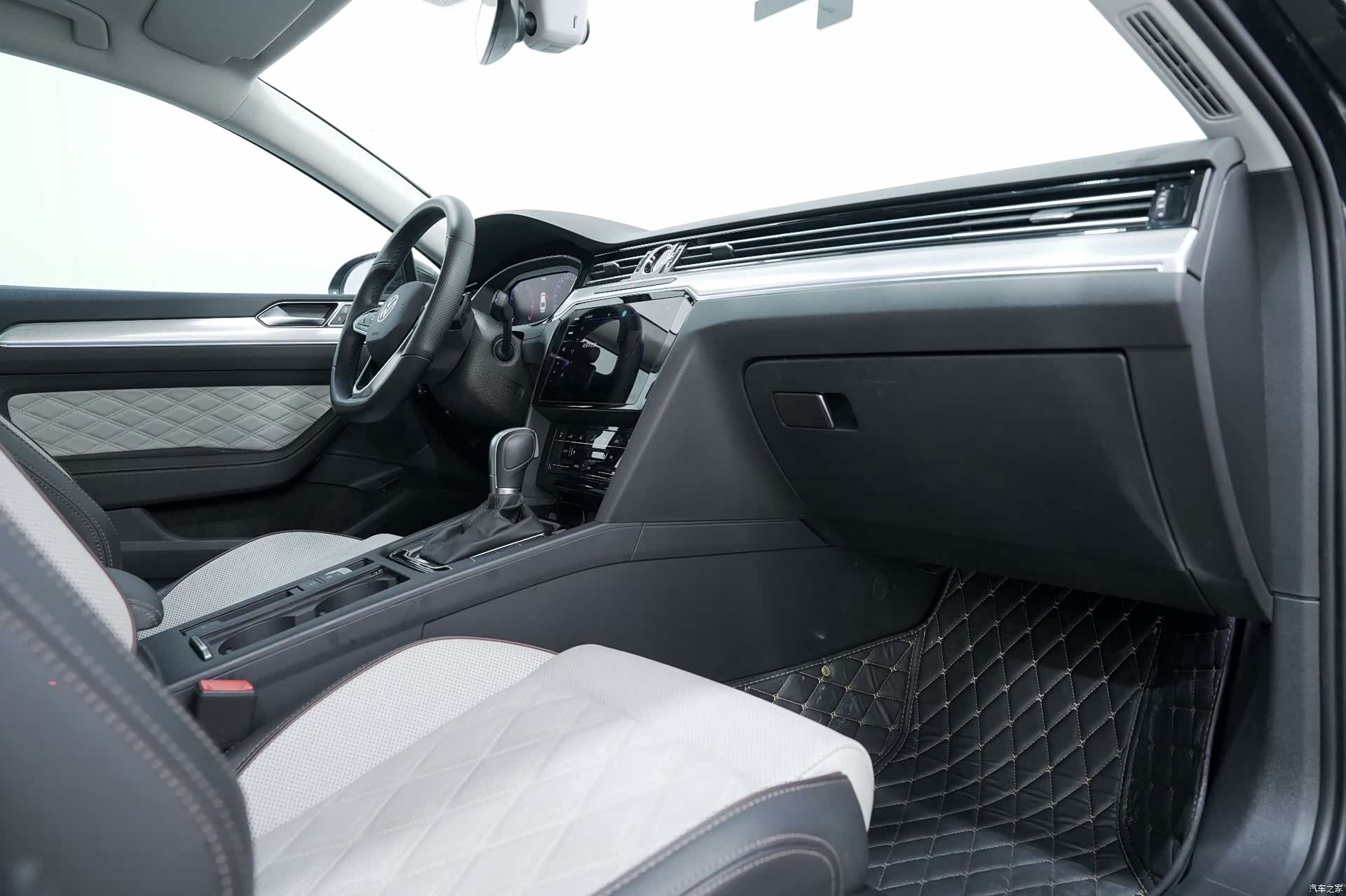 Volkswagen Magotan, 2023 18