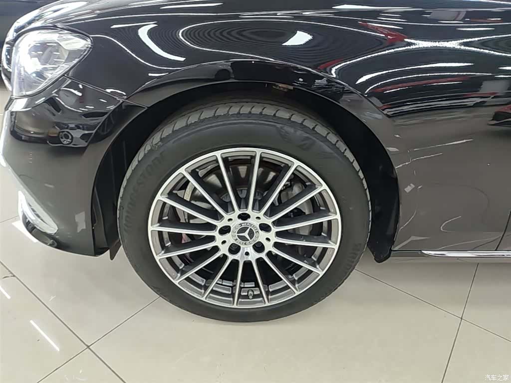 Mercedes-Benz E-Class, 2023 23