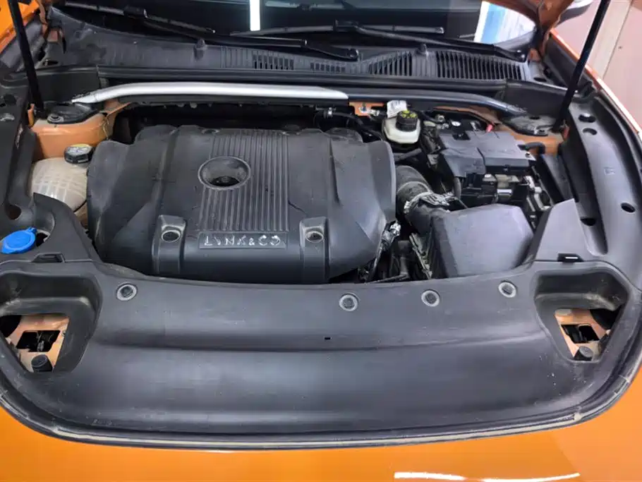 Lynk & Co 02 Hatchback