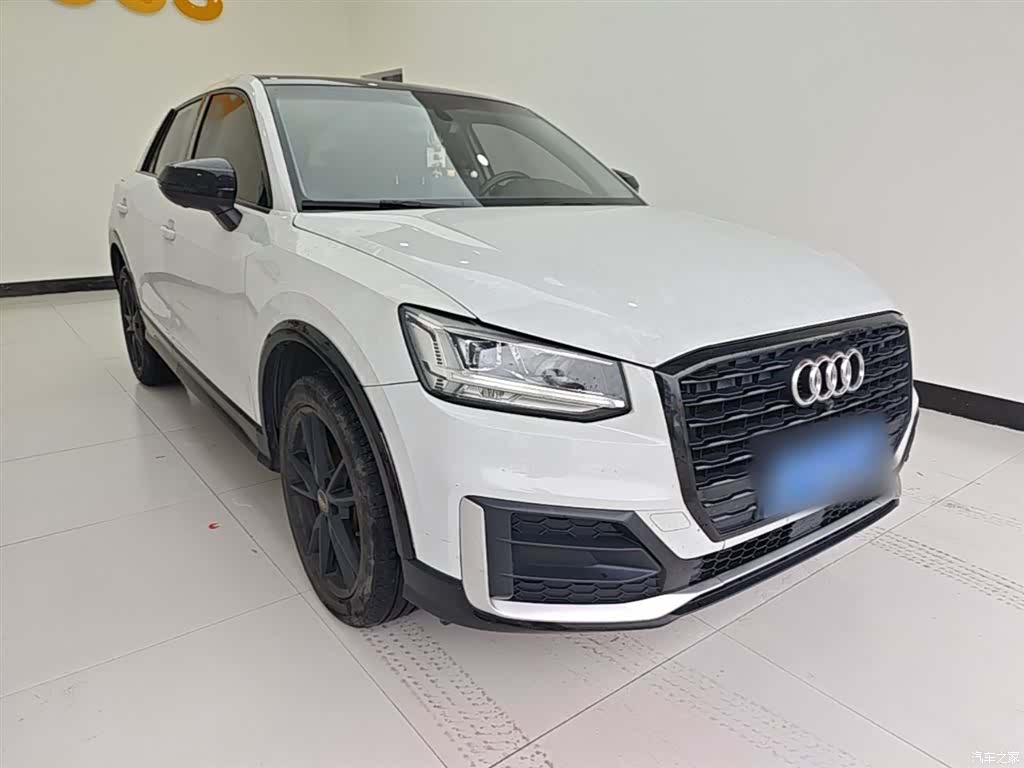 Audi Q2L, 2019 4