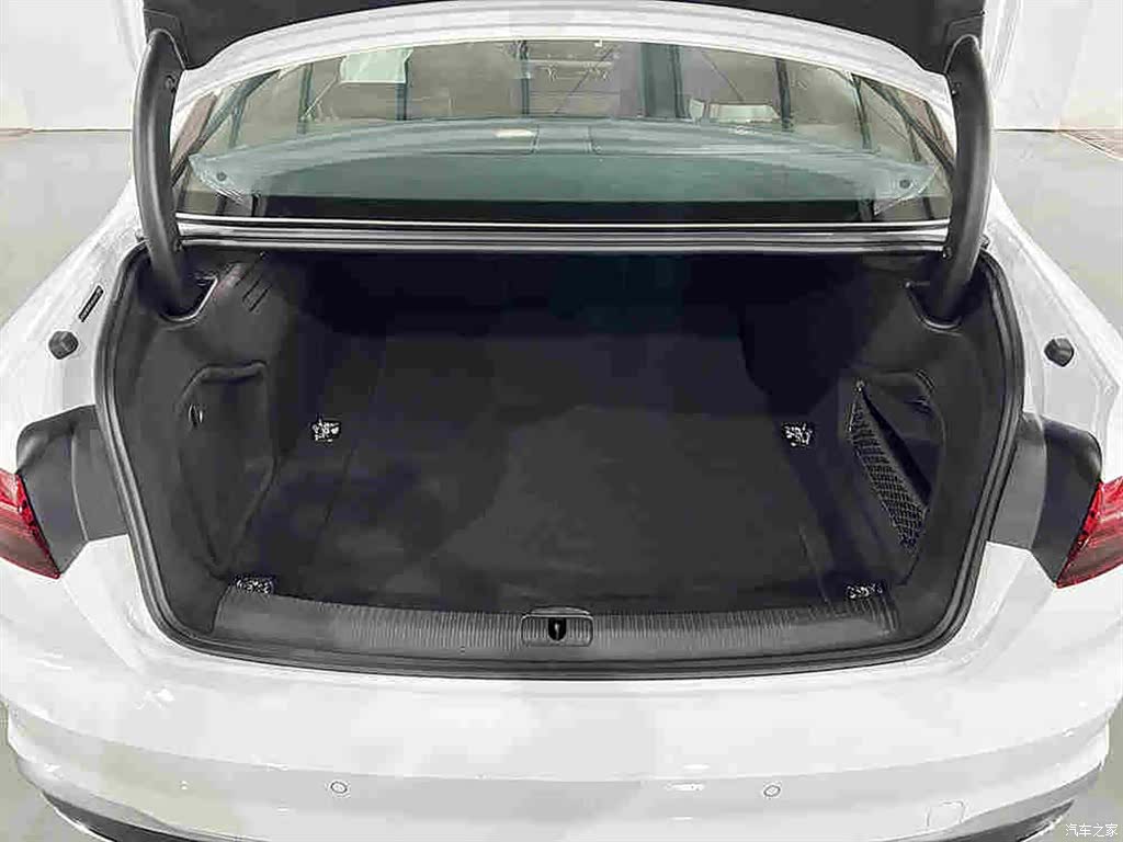 Audi A4L, 2024 6